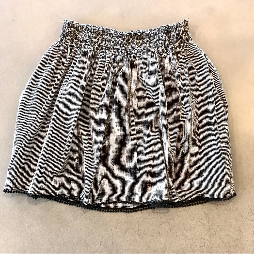 OLD NAVY | Black and White Circle/Skater Skirt